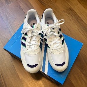 Brand new adidas sneakers 10.5
